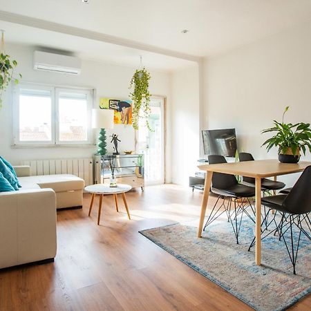 Bright Apartment In Lisbon Bagian luar foto